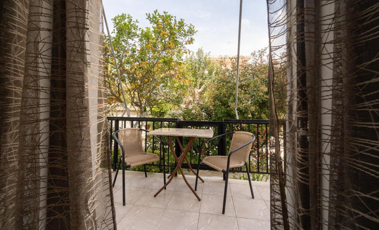 Tsimiklis Apartments ฟีนีคุนตา ภายนอก รูปภาพ