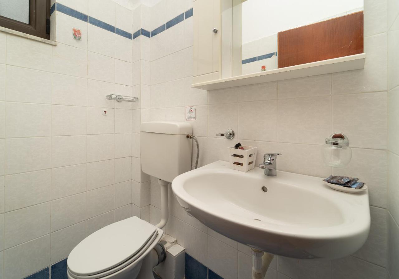 Tsimiklis Apartments ฟีนีคุนตา ภายนอก รูปภาพ