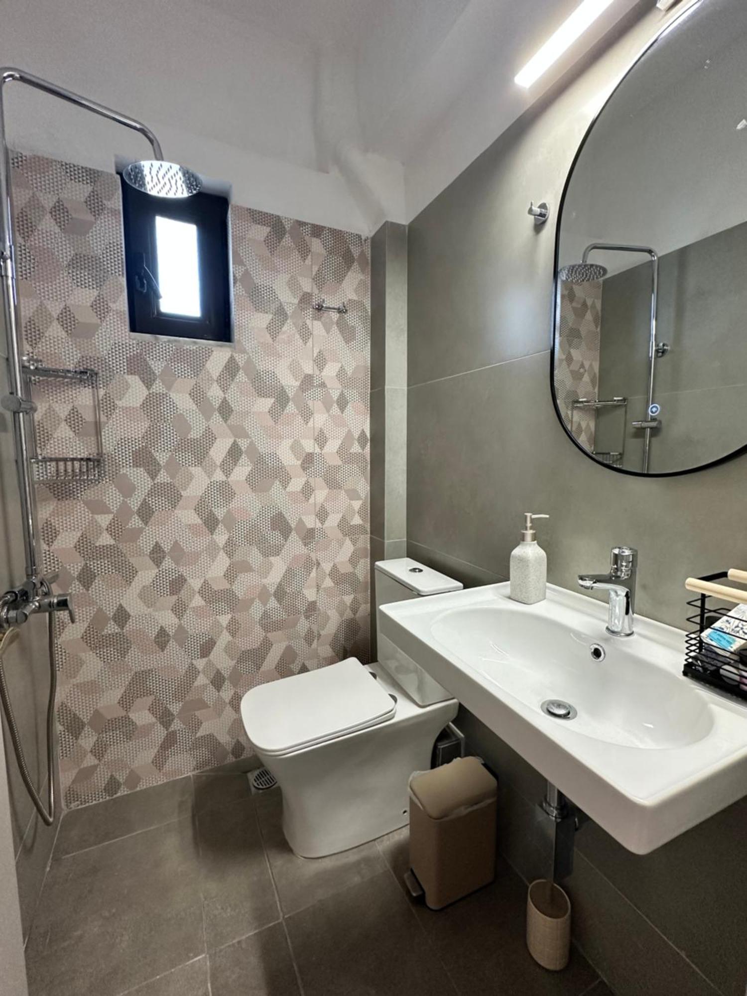Tsimiklis Apartments ฟีนีคุนตา ภายนอก รูปภาพ